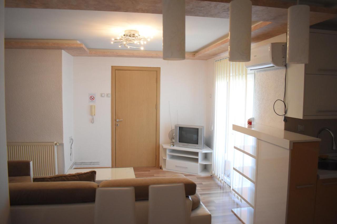 Apartments Holiday Vranje Exterior foto